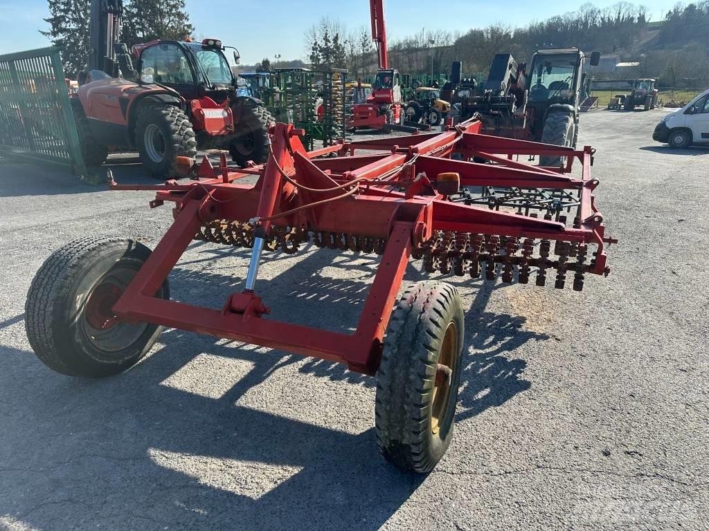 Delaplace 3M Alte masini si accesorii de cultivat