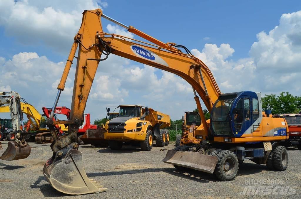 Samsung SE 210 W-2 Excavatoare cu roti