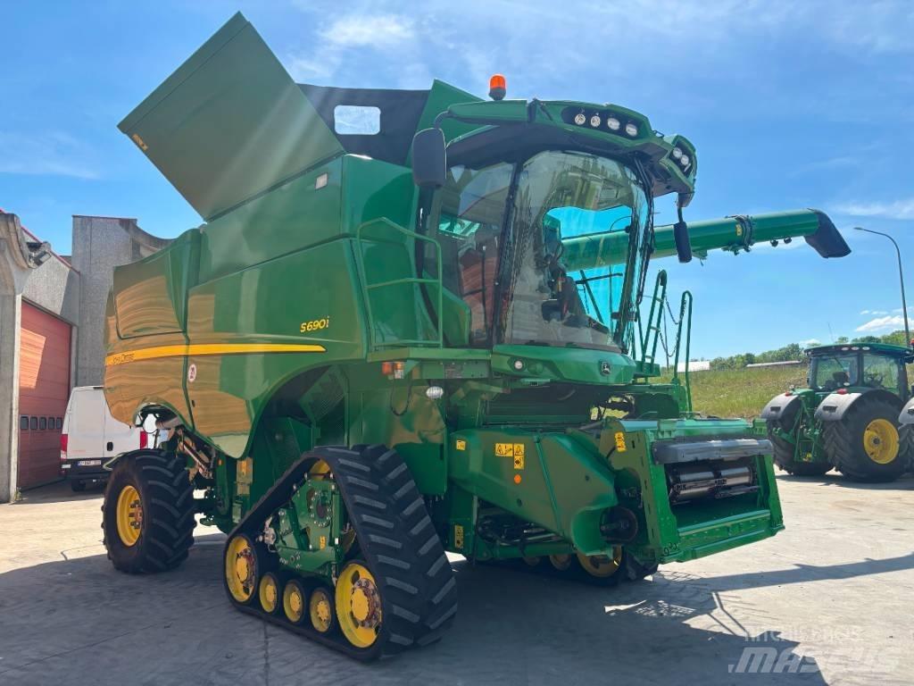 John Deere S 690 i Combine de secerat