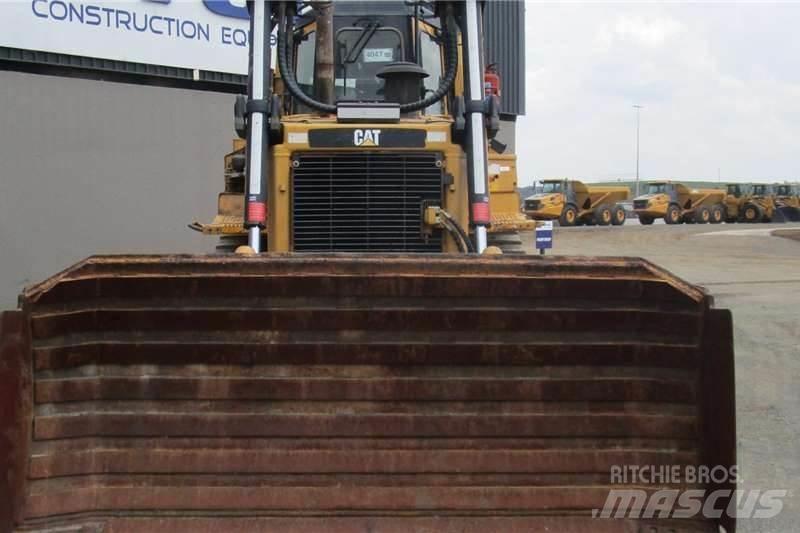 CAT D6R Buldozere pe senile