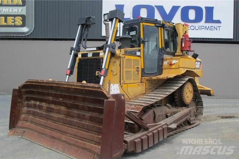 CAT D6R Buldozere pe senile