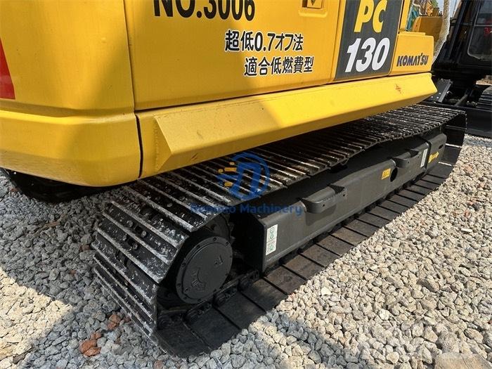 Komatsu PC 130 Excavatoare pe șenile
