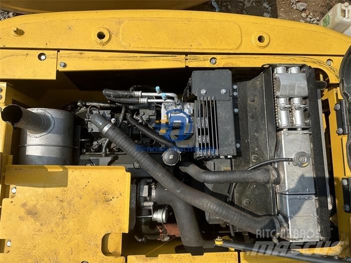 Komatsu PC 130 Excavatoare pe șenile
