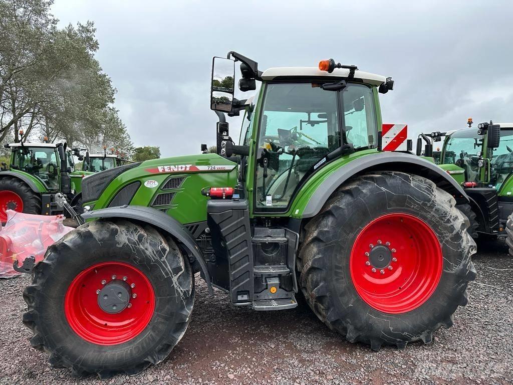 Fendt 724 Profi Plus Tractoare