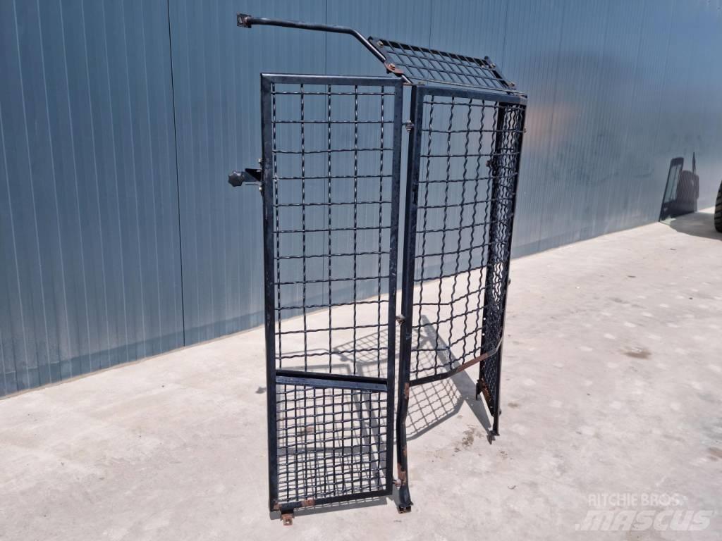CAT 938K / 938M Cabine si interior