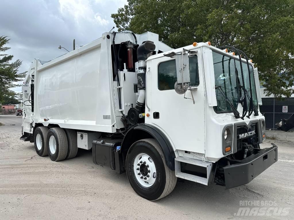 Mack MRU 613 Camion de deseuri