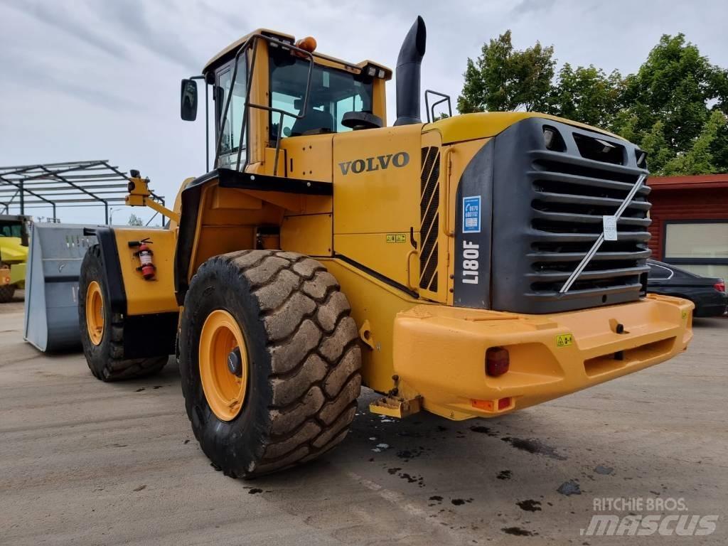 Volvo L 180 F Incarcator pe pneuri