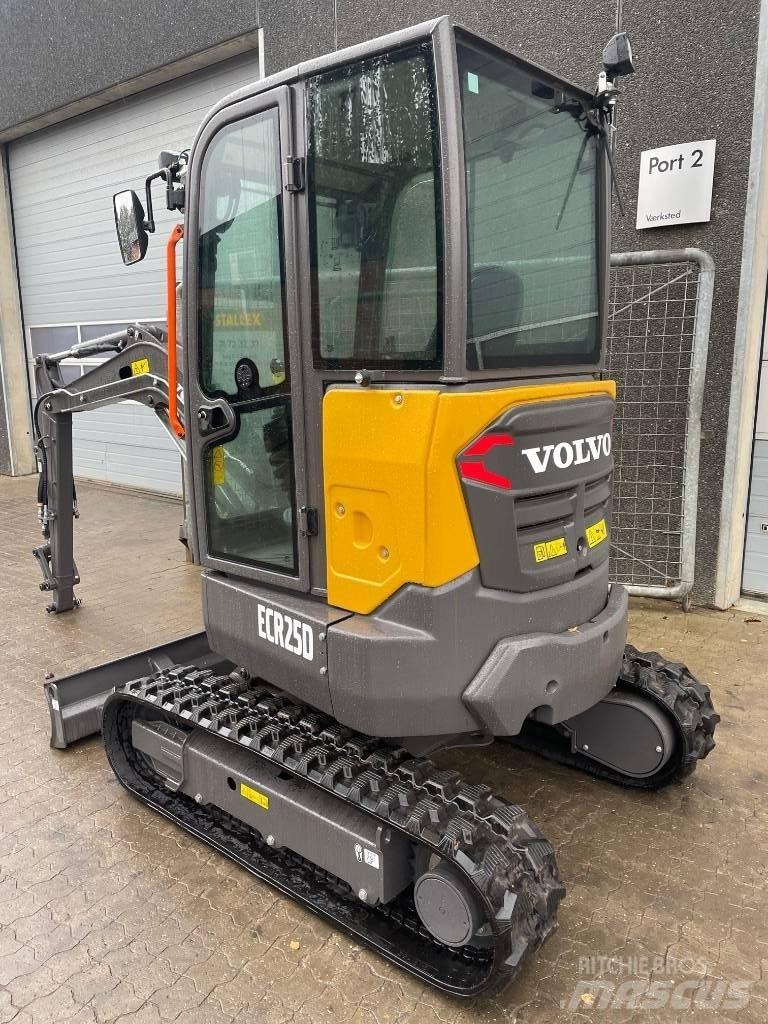 Volvo ECR25D Mini excavatoare < 7t