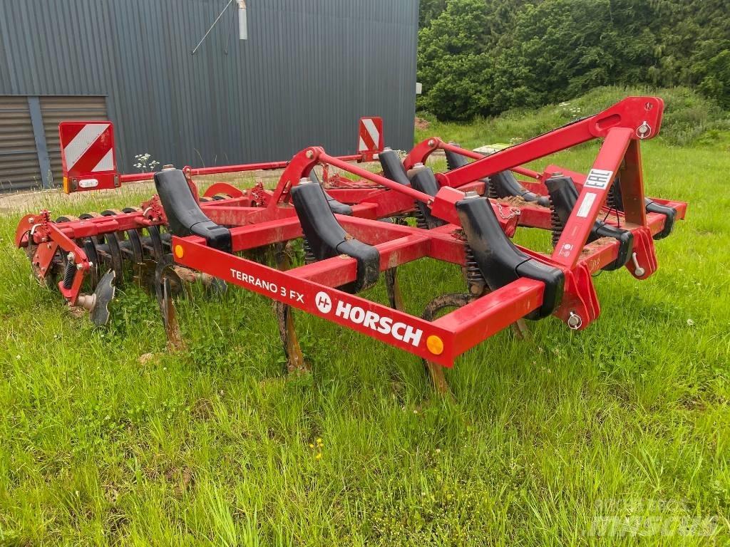 Horsch Terrano 3 FX Cultivatoare