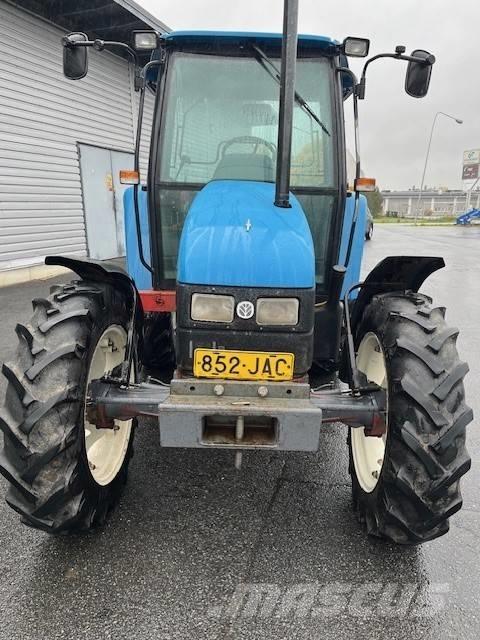 New Holland 5635 Tractoare