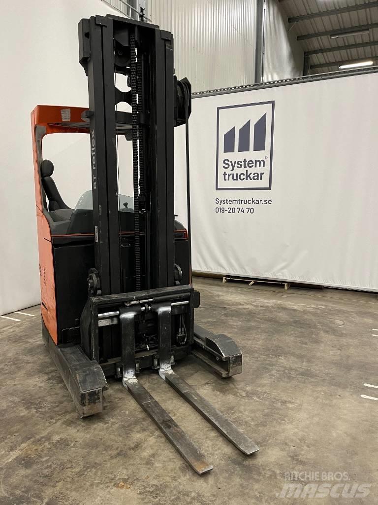 BT RRE160E Stivuitor cu catarg retractabil