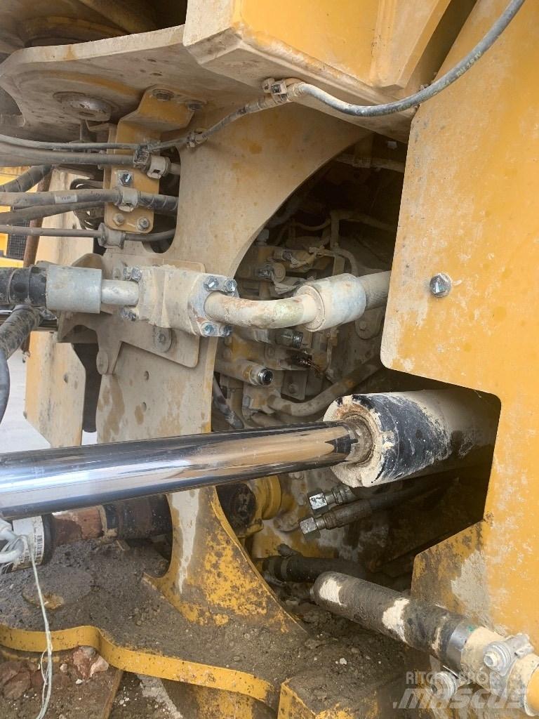 CAT 972 M Incarcator pe pneuri