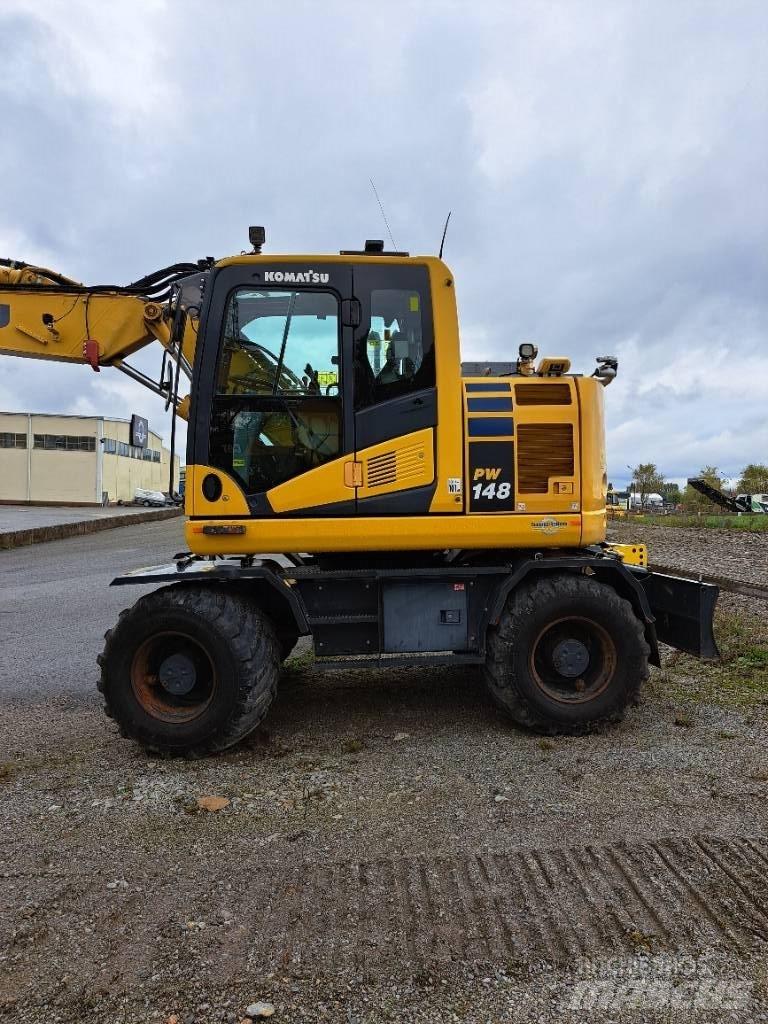 Komatsu PW148-11 Excavatoare cu roti