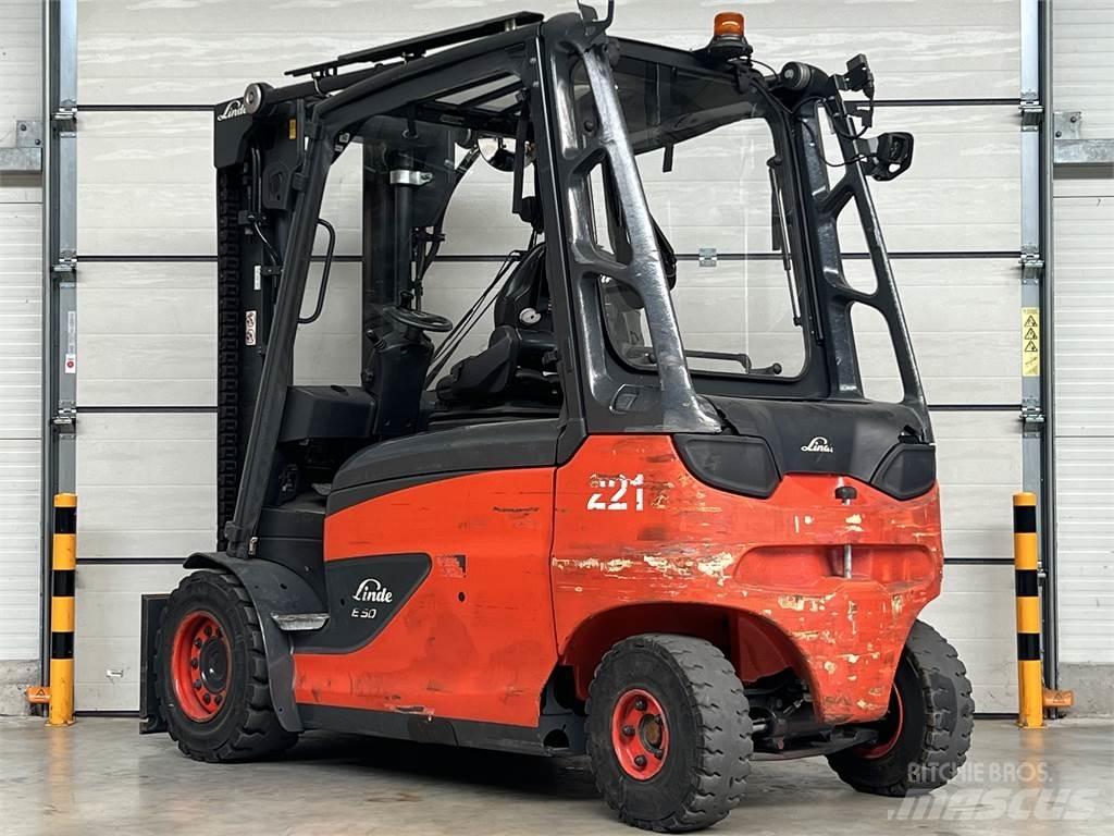 Linde E50HL-01 Stivuitor electric
