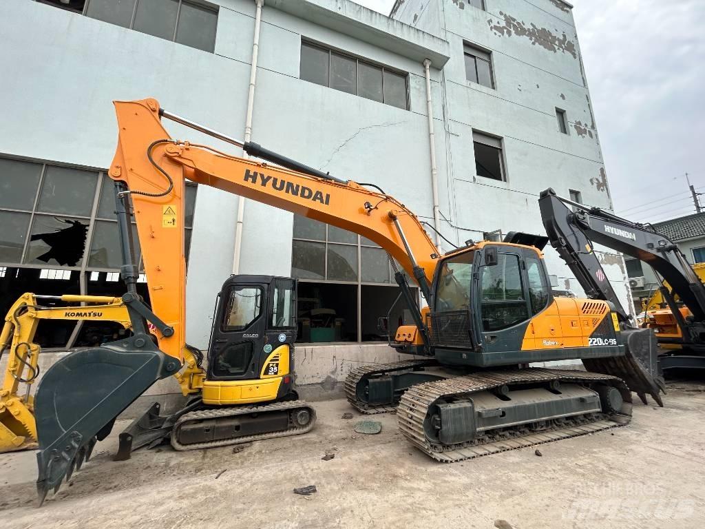 Hyundai 220LC-9 Excavatoare pe șenile

