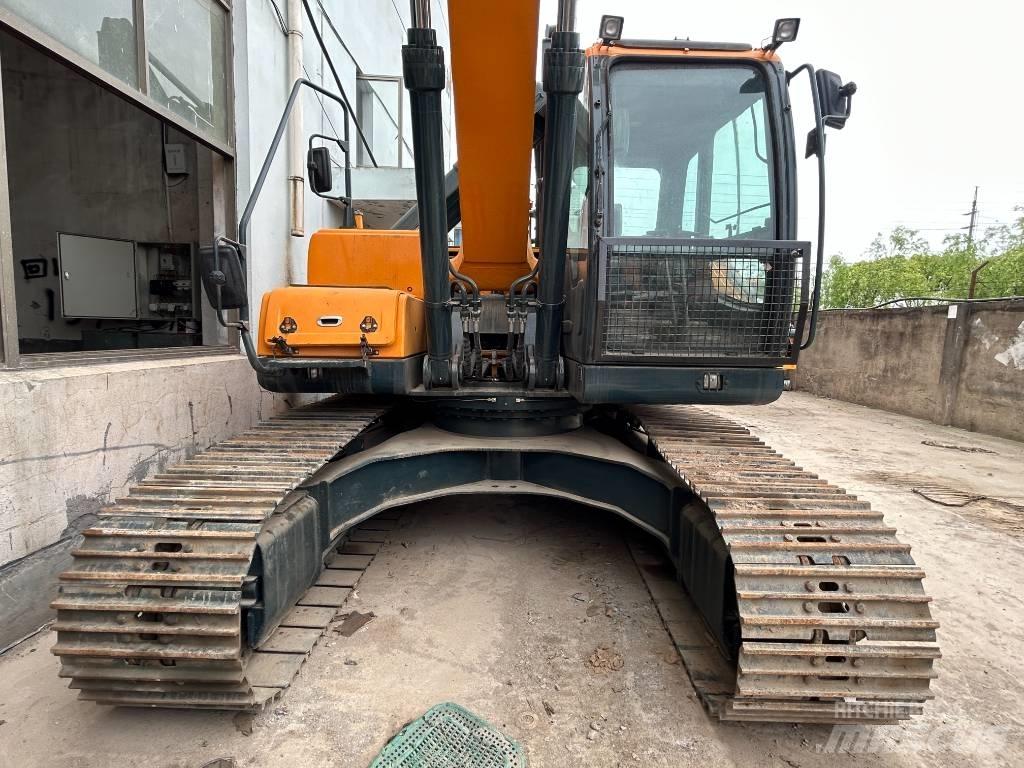 Hyundai 220LC-9 Excavatoare pe șenile
