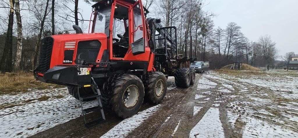 Komatsu 835 Transportoare