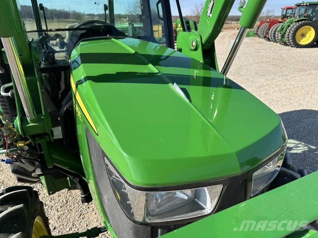 John Deere 5075 E Tractoare