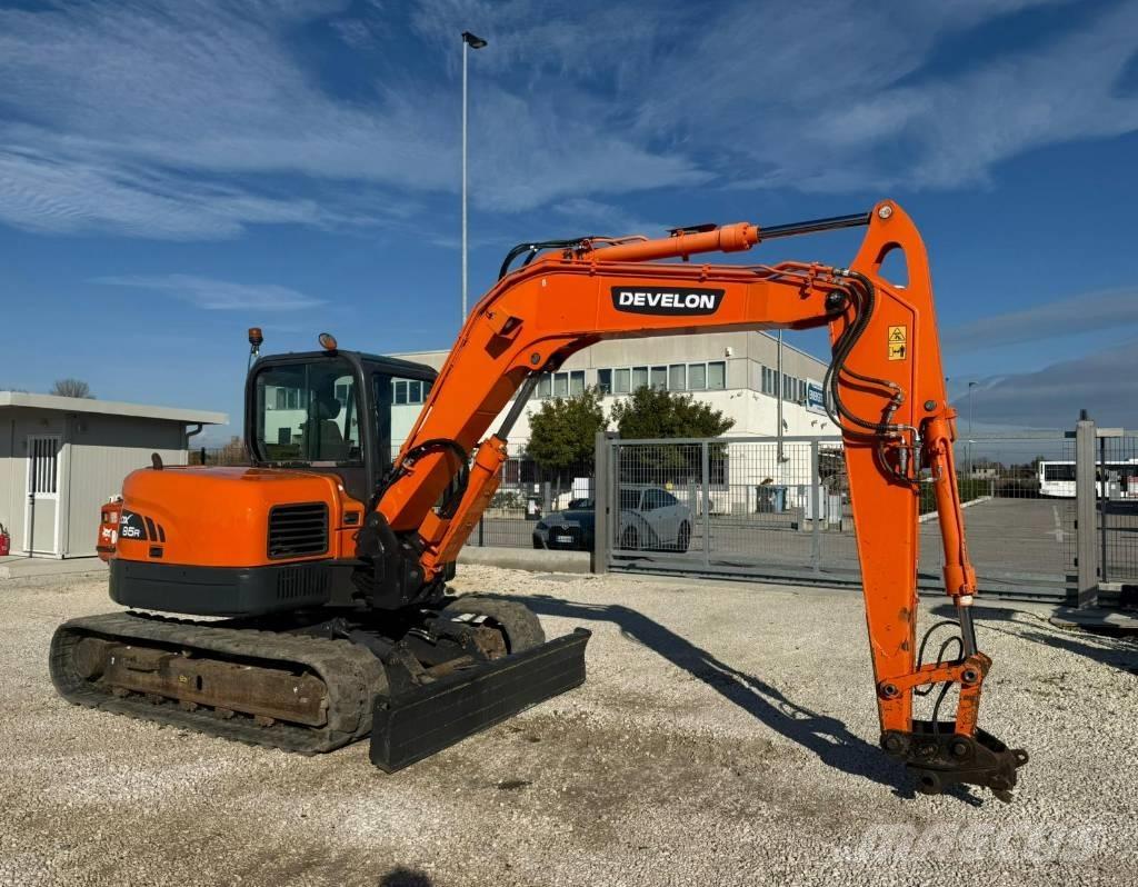 Doosan DX 85 R-3 Excavatoare 7t - 12t