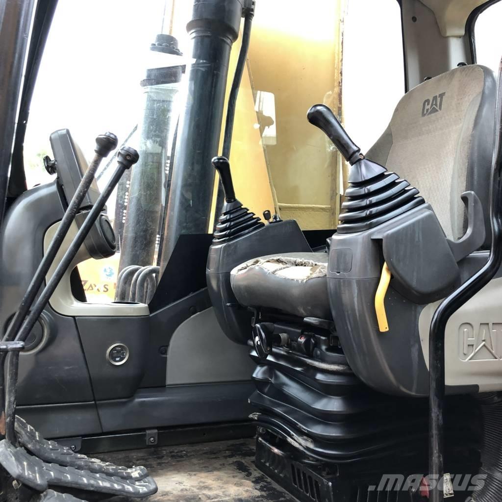 CAT 320 D Excavatoare pe șenile
