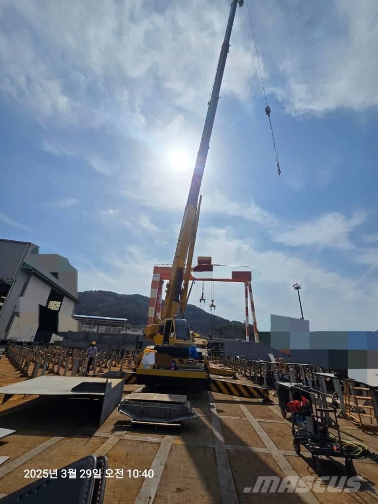 Kobelco RK 450 Macara teren accidentat