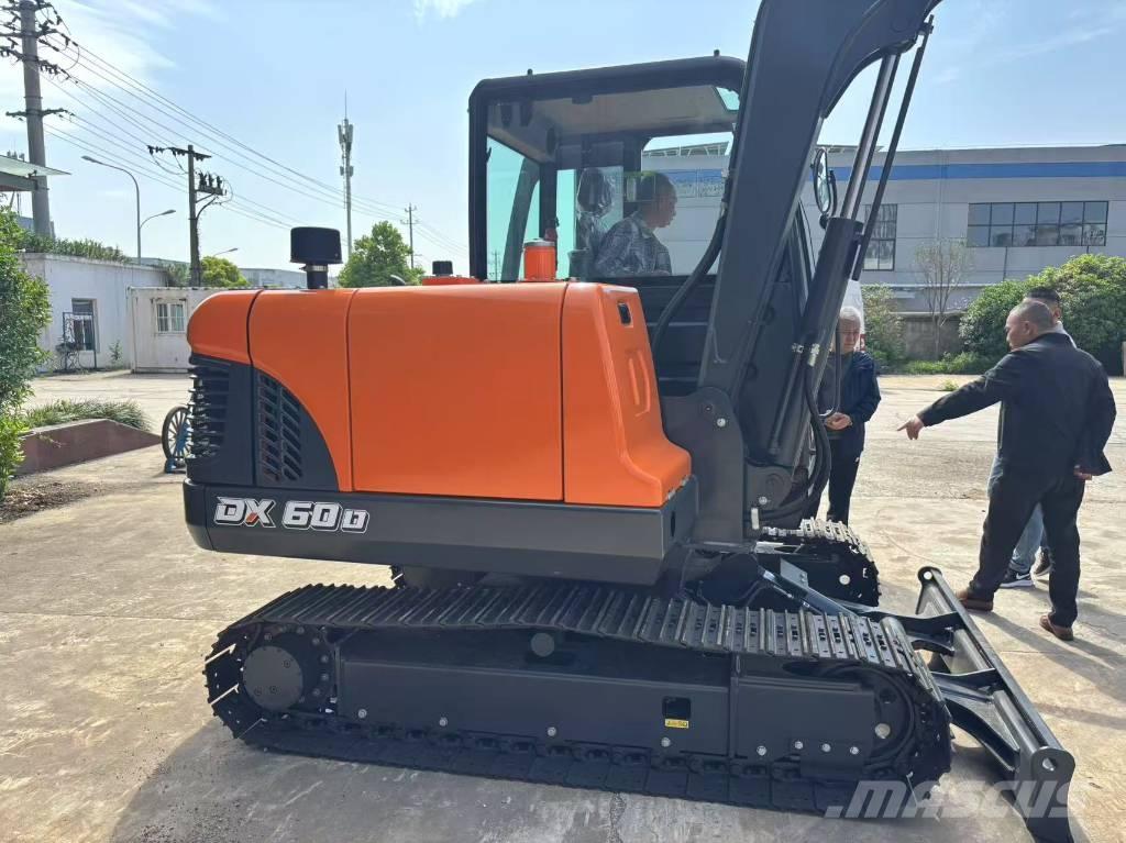 Doosan DX60 Excavatoare pe șenile
