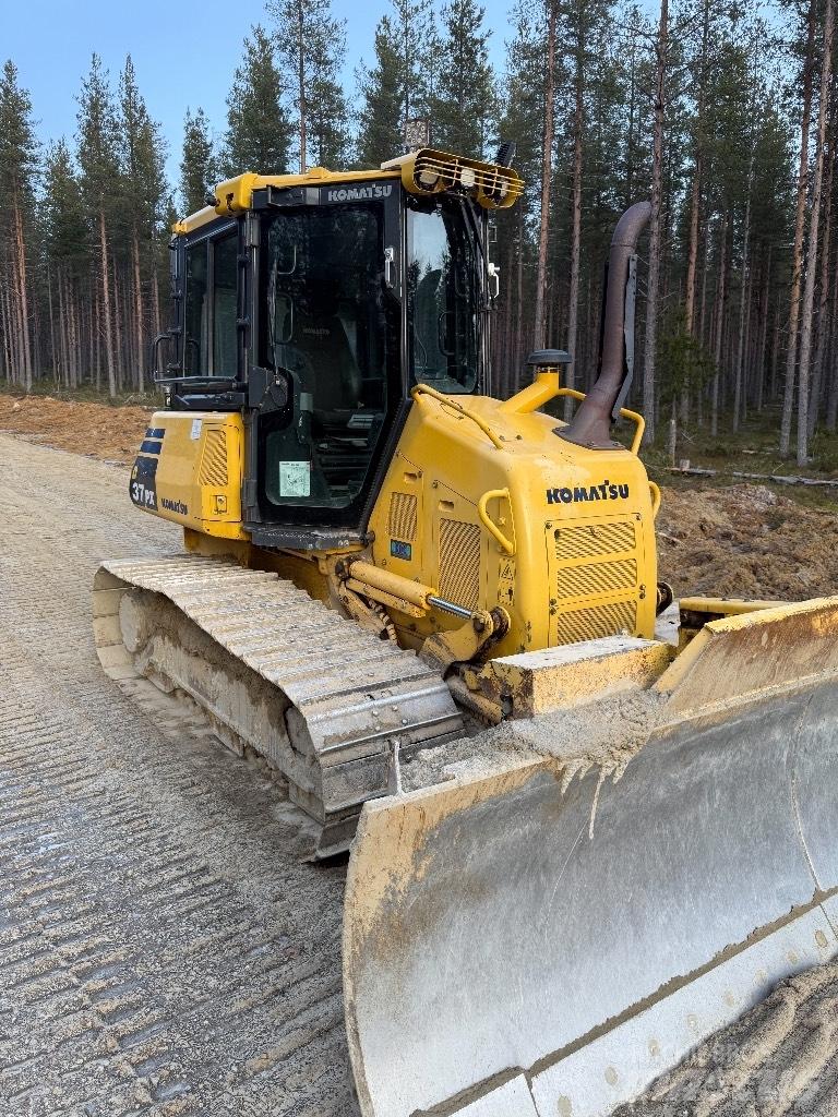 Komatsu D 37 PX-23 Buldozere pe senile