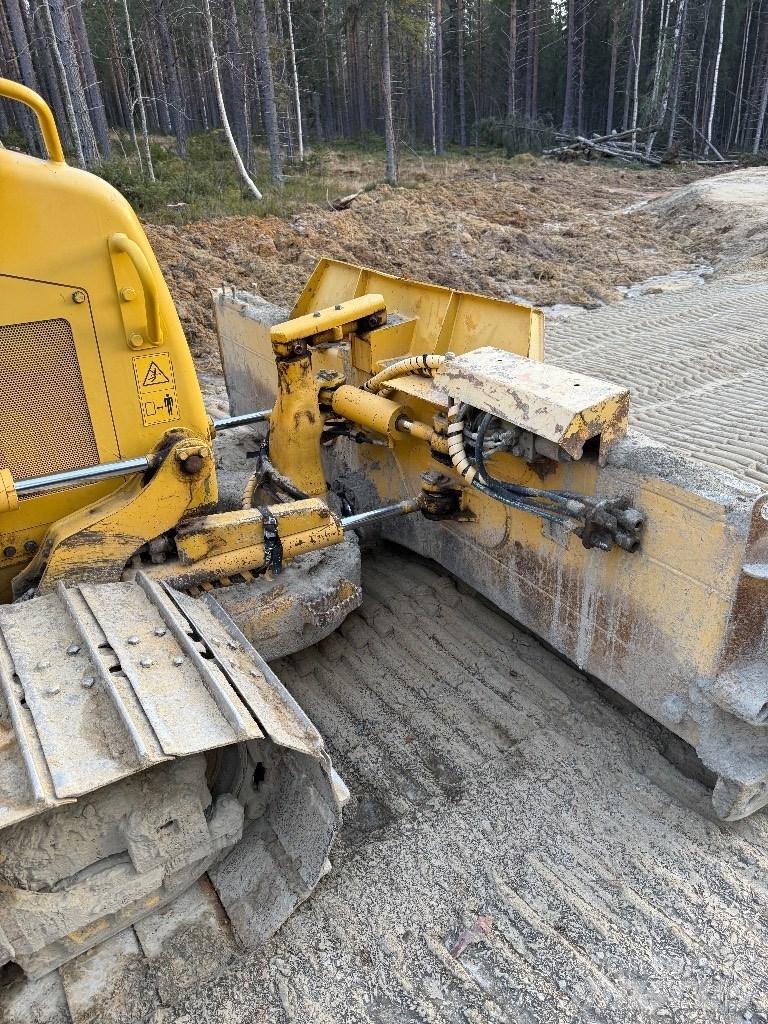 Komatsu D 37 PX-23 Buldozere pe senile