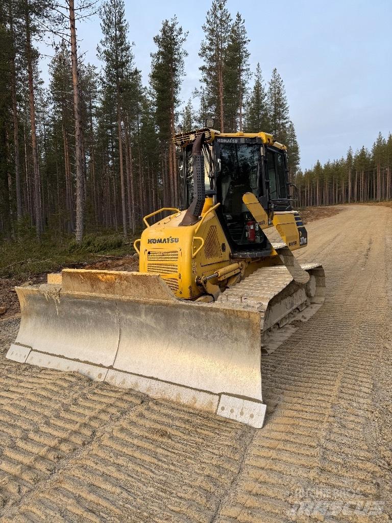 Komatsu D 37 PX-23 Buldozere pe senile