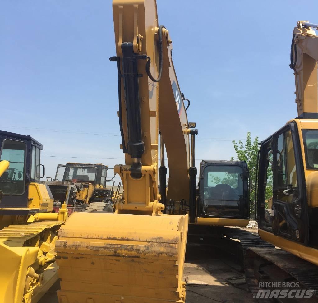 CAT 320 D Excavatoare pe șenile
