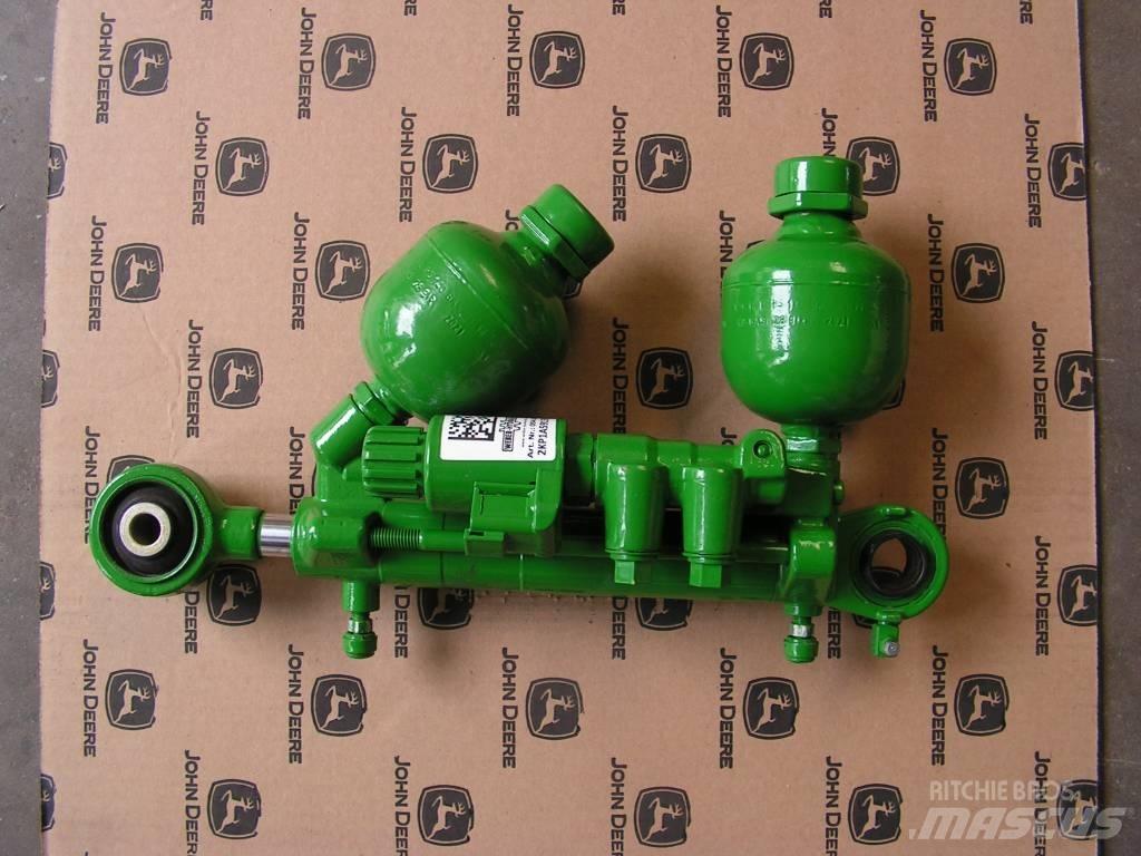 John Deere 6150 R Cabine si interior