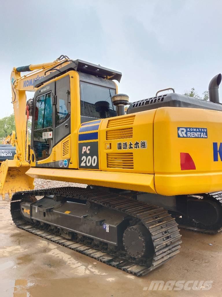 Komatsu PC200-8 Excavatoare pe șenile
