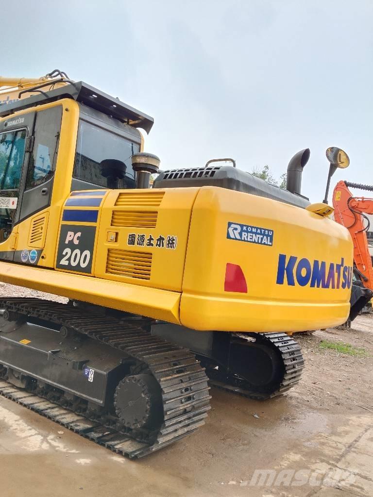 Komatsu PC200-8 Excavatoare pe șenile
