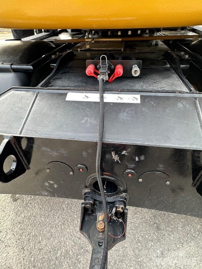 CAT M 317F Excavatoare cu roti