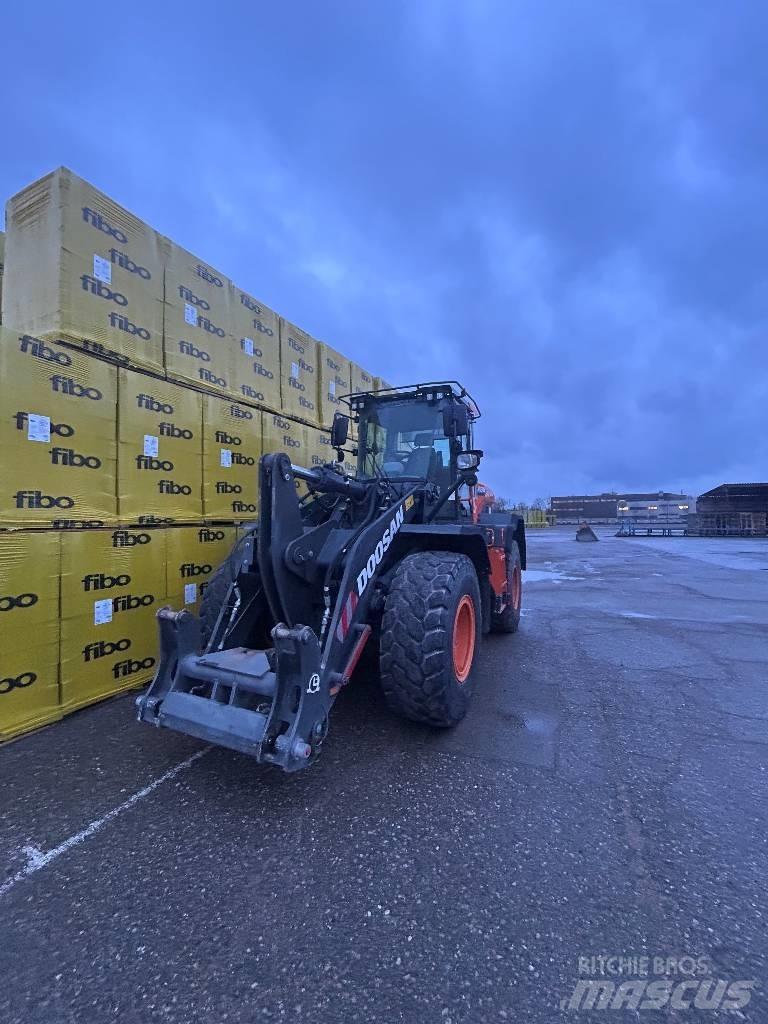 Doosan DL 280-7 Incarcator pe pneuri