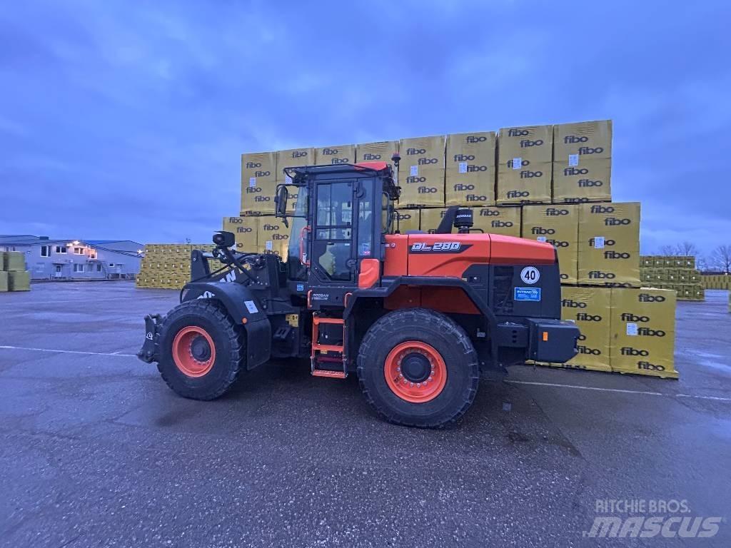 Doosan DL 280-7 Incarcator pe pneuri