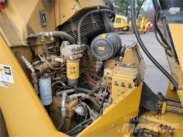CAT CB64 Compactoare monocilindrice
