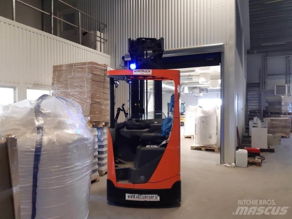BT RRE200E Stivuitor cu catarg retractabil