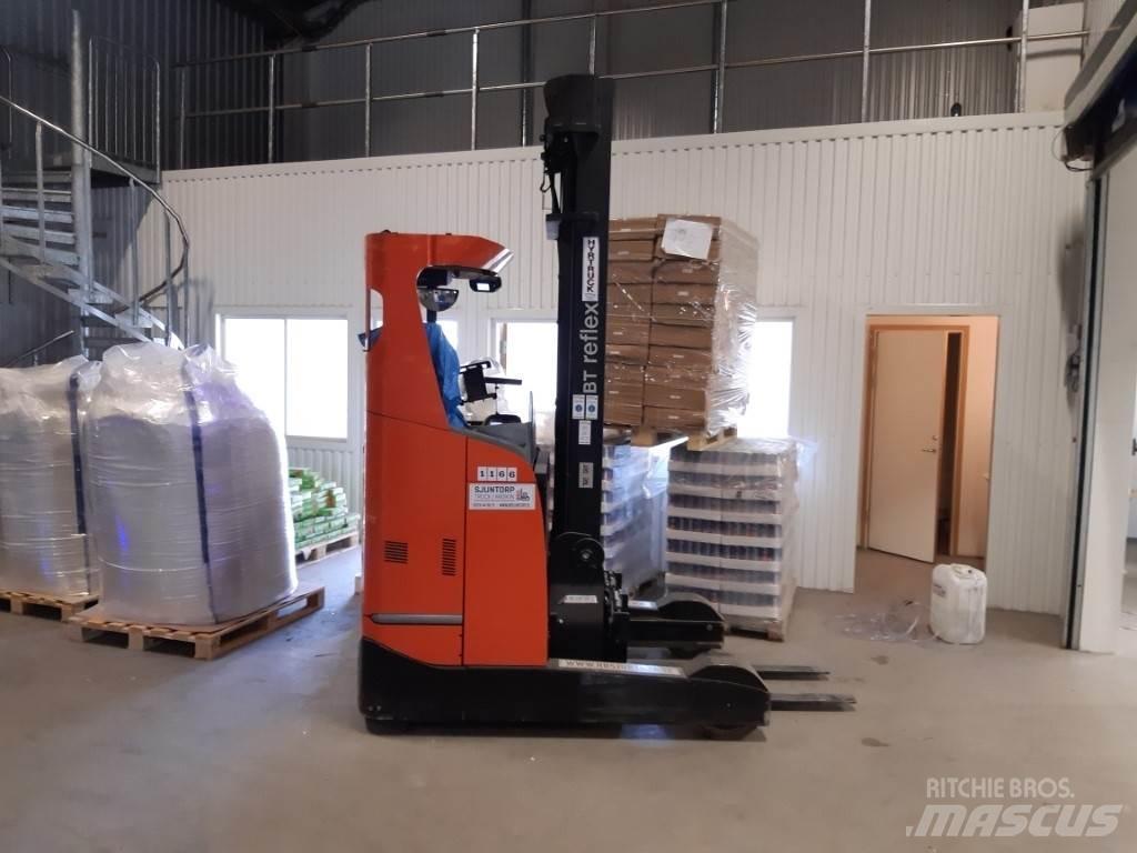 BT RRE200E Stivuitor cu catarg retractabil