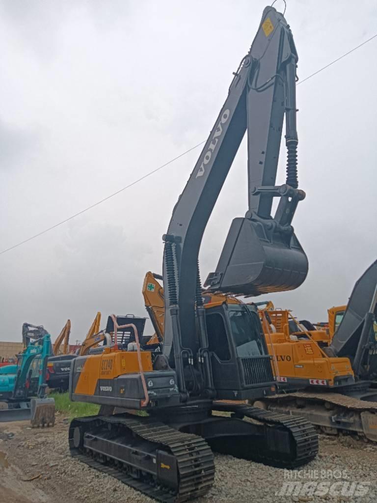 Volvo EC 240 Excavatoare pe șenile
