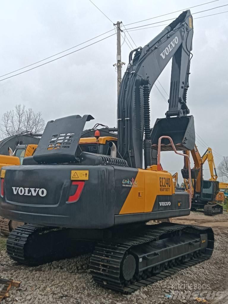 Volvo EC 240 Excavatoare pe șenile

