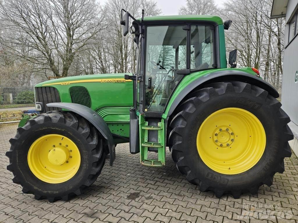 John Deere 6520 Tractoare