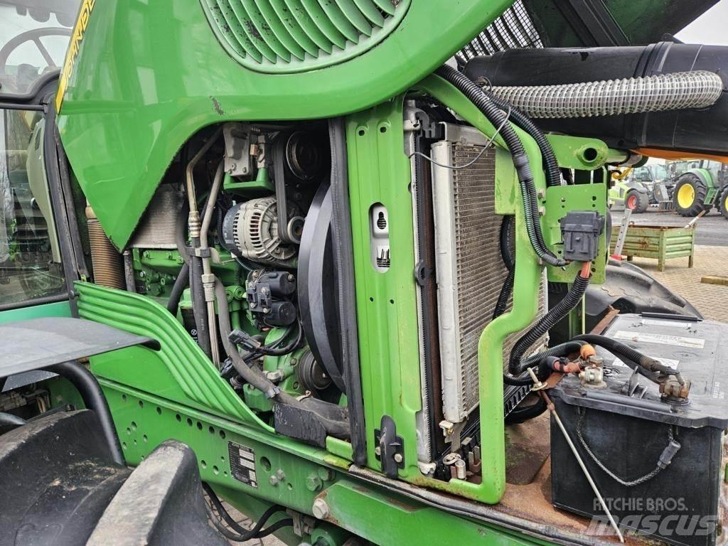John Deere 6520 Tractoare