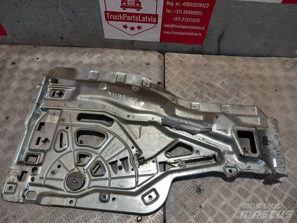 MAN TGM  81626456035 Cabine si interior