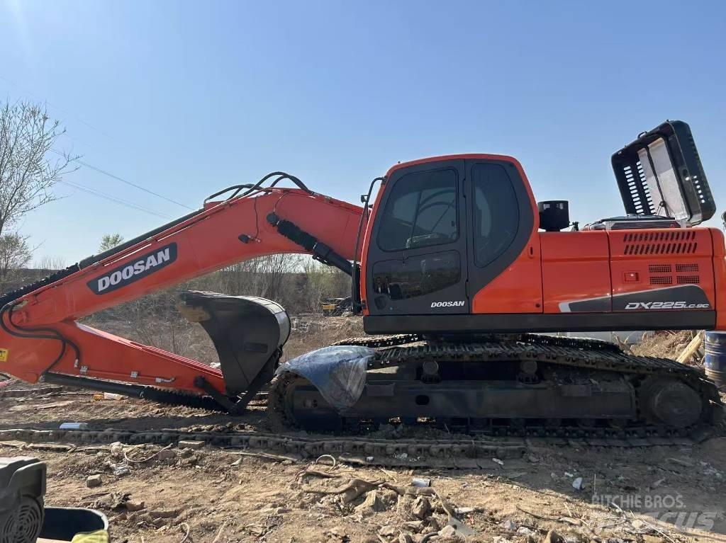 Doosan DX225LC-9C Excavatoare pe șenile
