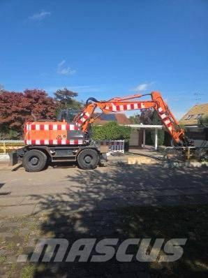 Hitachi Zaxis 140 W Excavatoare cu roti