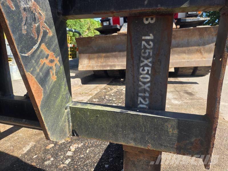 Hitachi Zaxis 140 W Excavatoare cu roti