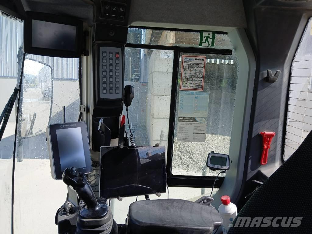 Liebherr L 550 Incarcator pe pneuri