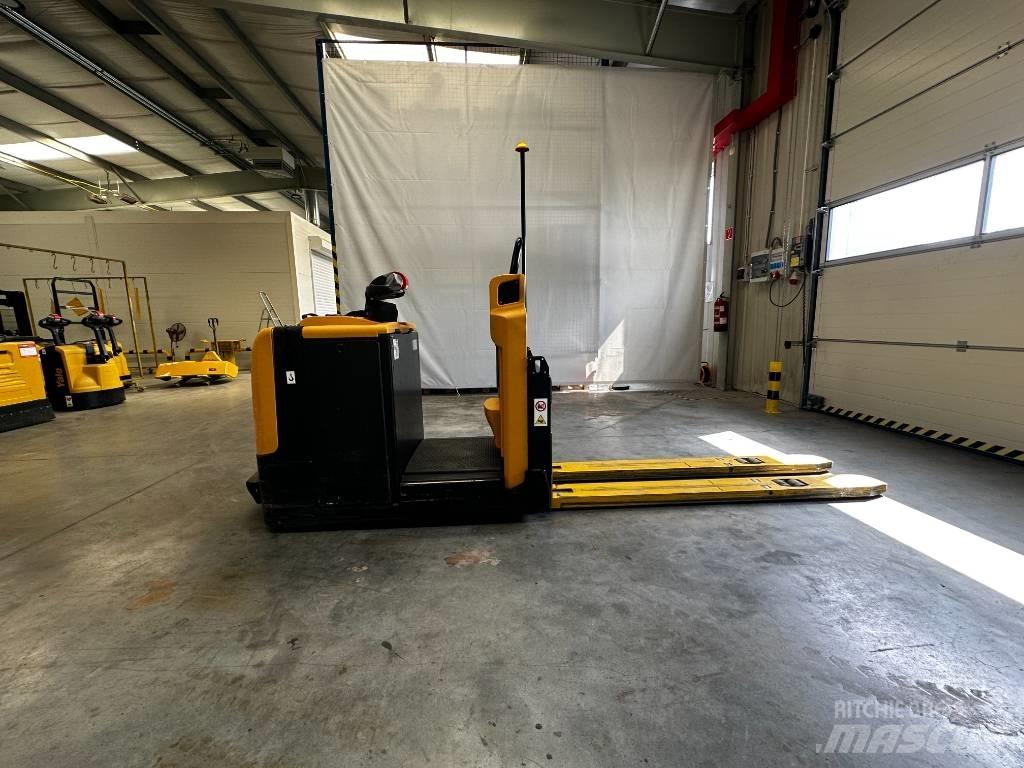 Yale MO25 Stivuitoare de micã inaltime pentu logistica