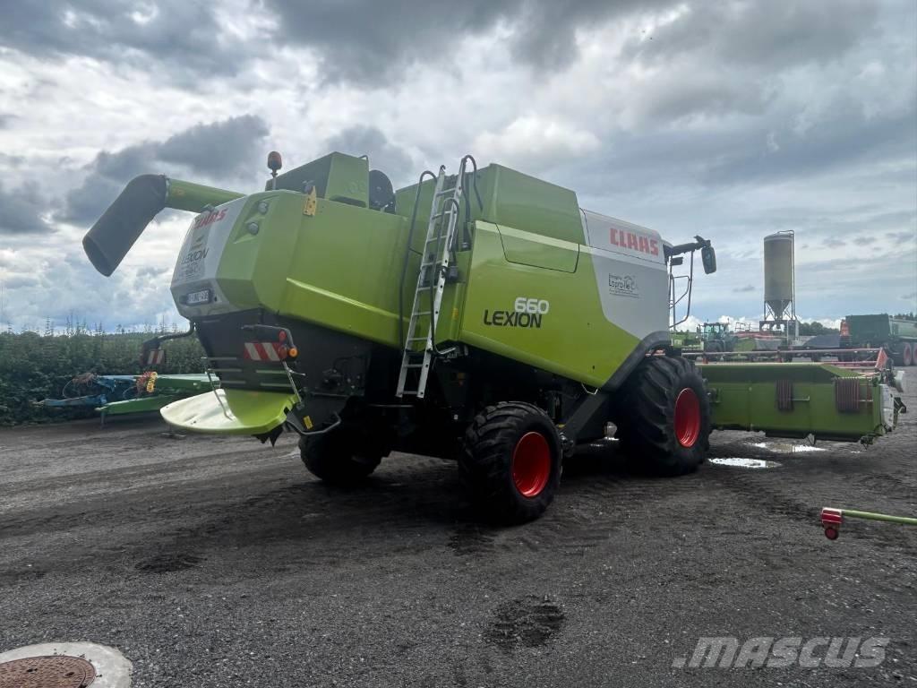 CLAAS Lexion 660 Combine de secerat